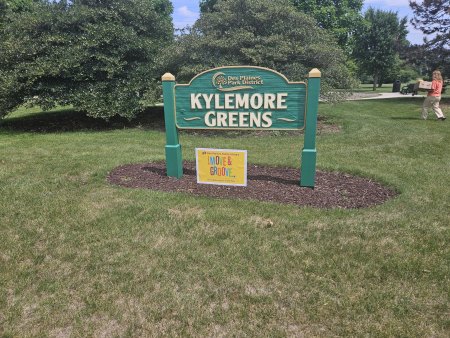 Kylemore Greens Park sign